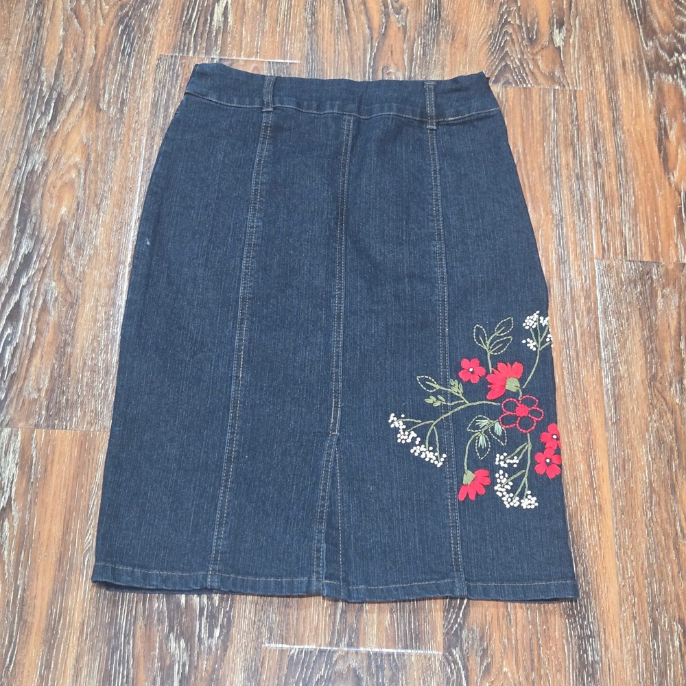 Denim Size S Skirt Women Dark Wash Floral Embroidered Knee Length Back Slit
